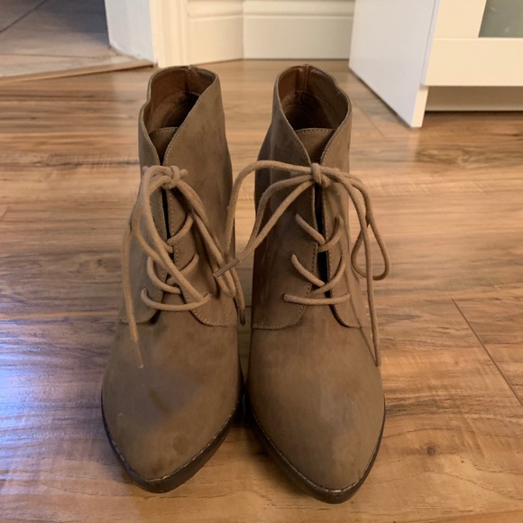 Steve Madden heeled boots - Picture 1 of 2